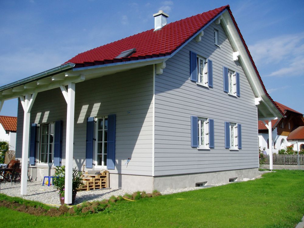 Дома с сайдингом фото с красной крышей фото